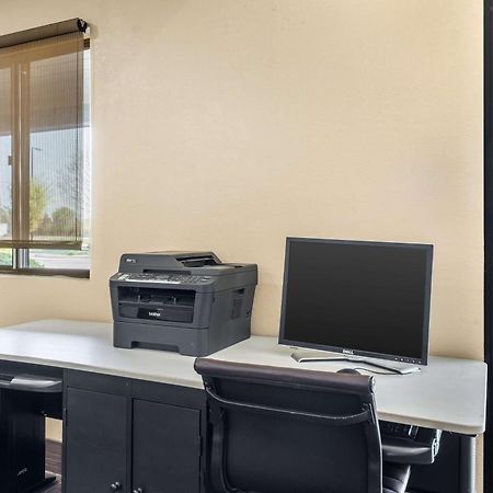 Best Western Green Tree Inn Кларксвилл Экстерьер фото