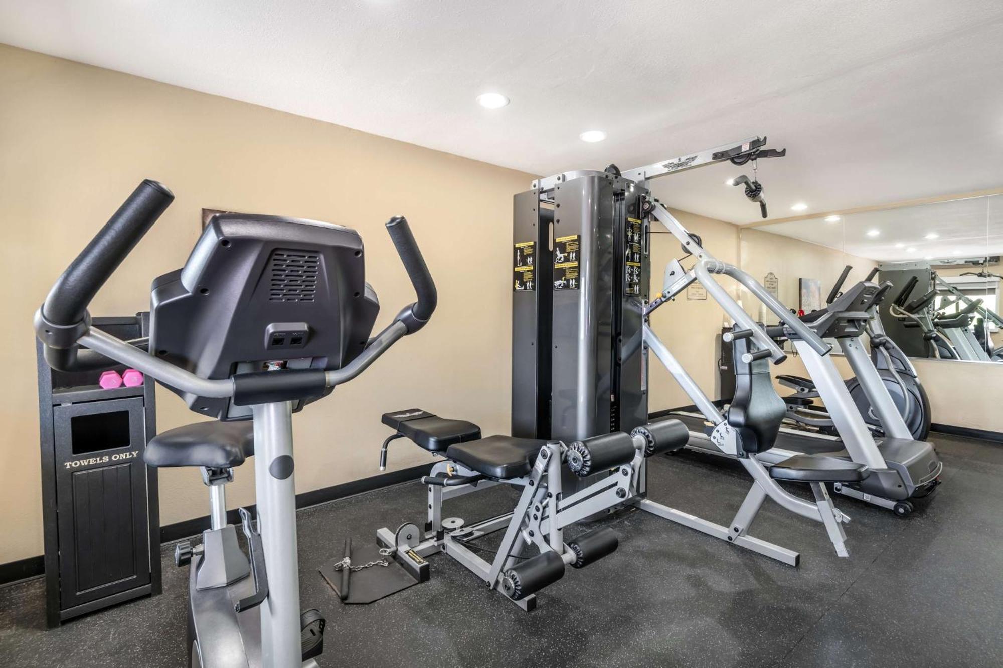Best Western Green Tree Inn Кларксвилл Экстерьер фото
