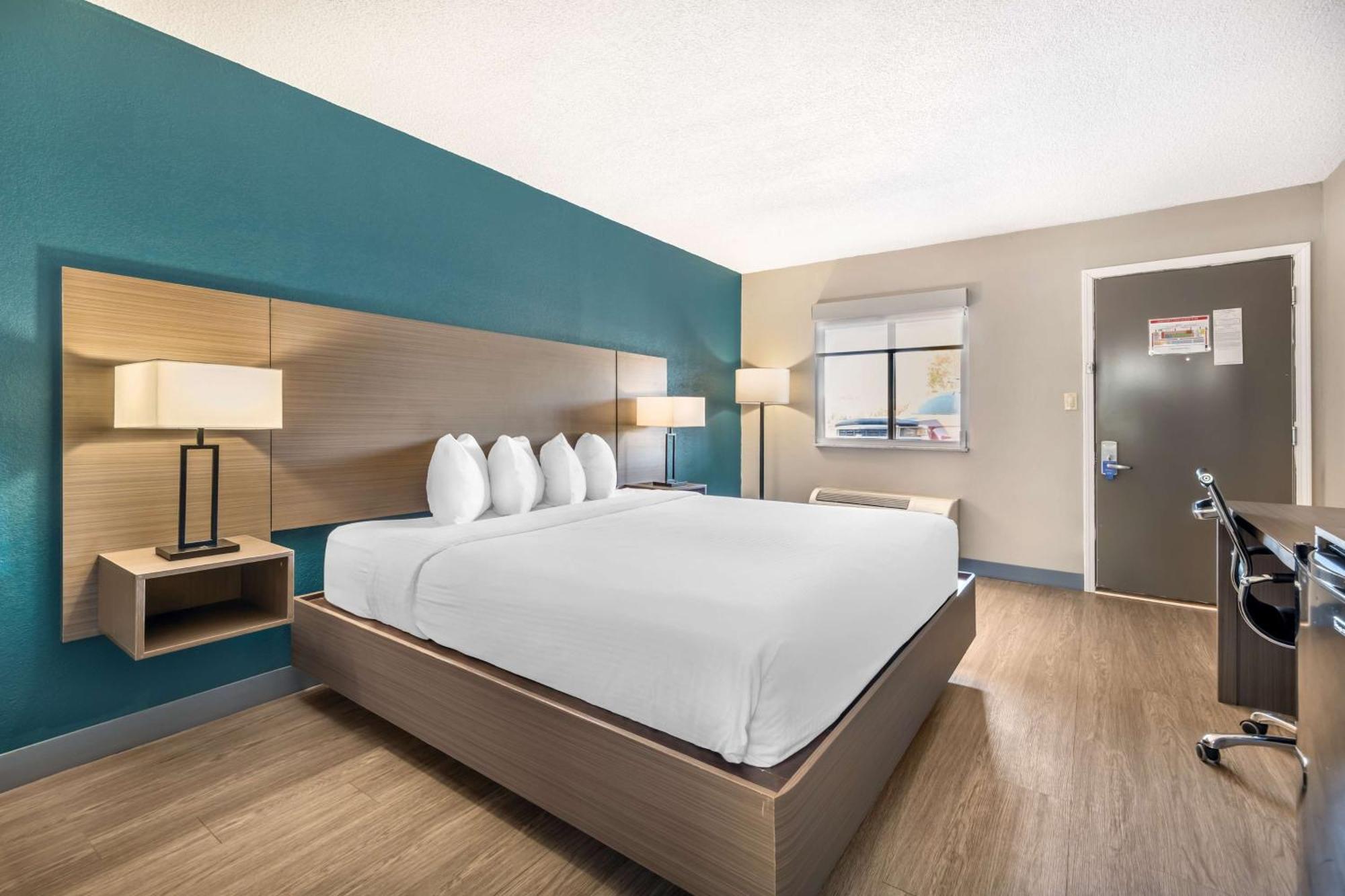 Best Western Green Tree Inn Кларксвилл Экстерьер фото
