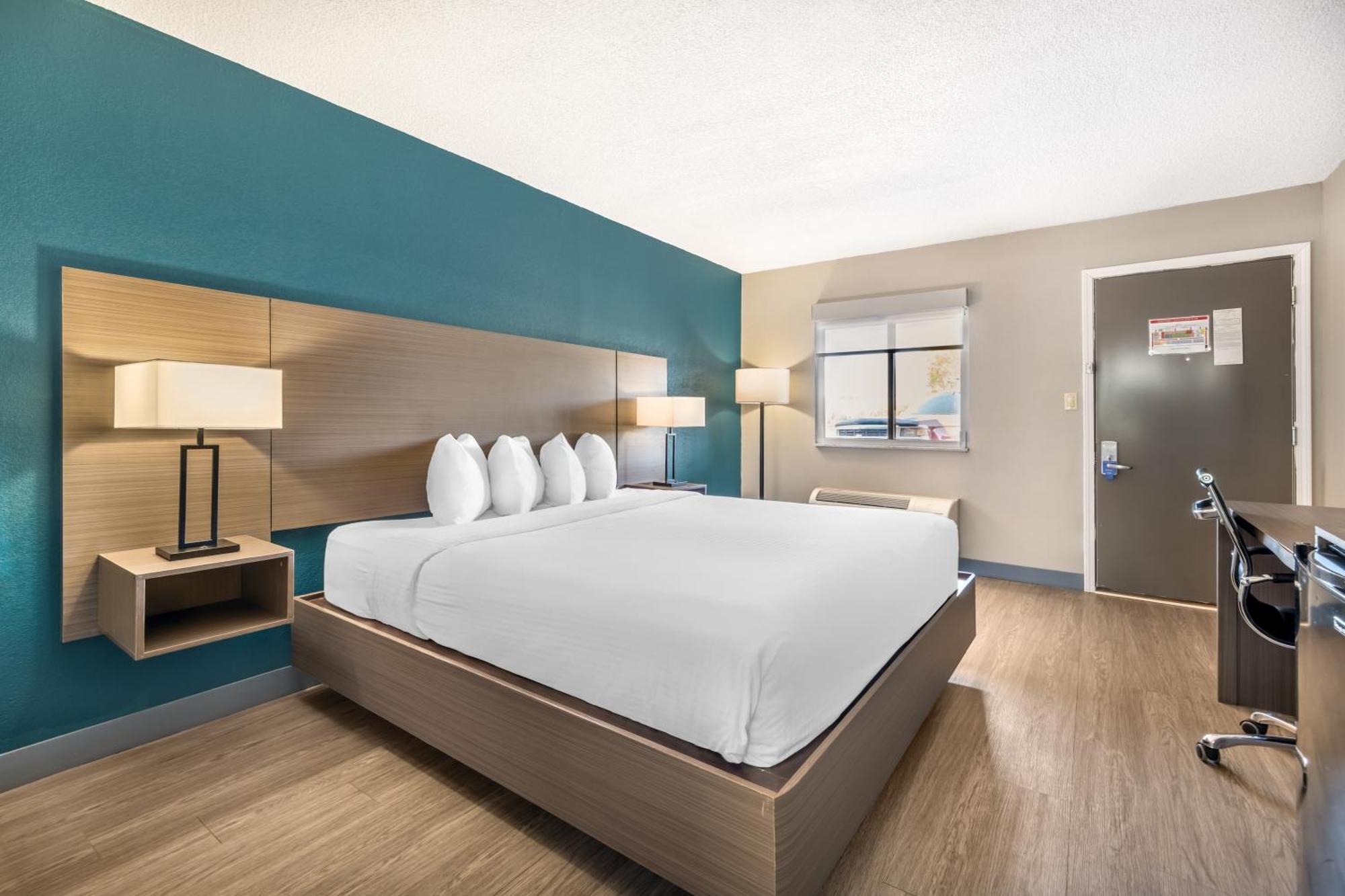 Best Western Green Tree Inn Кларксвилл Экстерьер фото